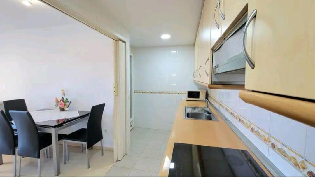 베니돔 Vacanza Luxury Complex- Parking , Pool Only In The Summer , Rincon De Loix 아파트 외부 사진